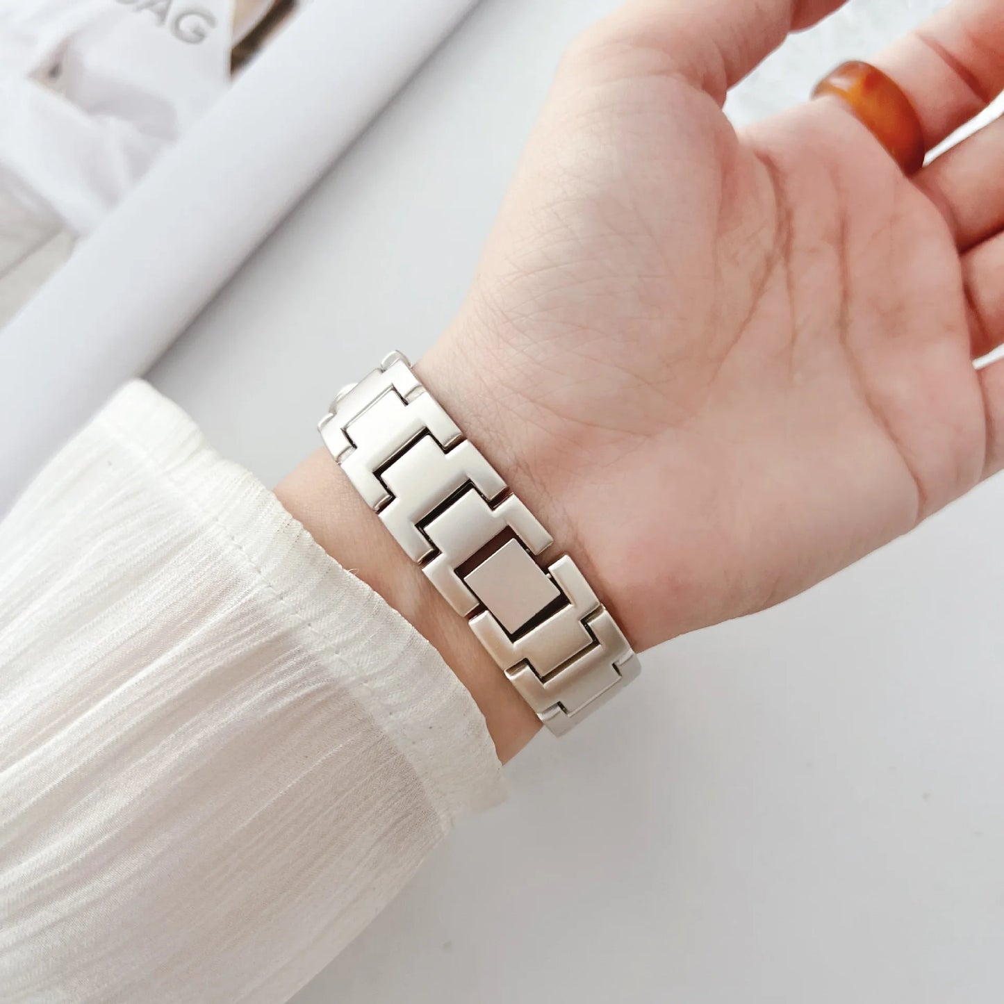 Elegant Strap for Apple Watch